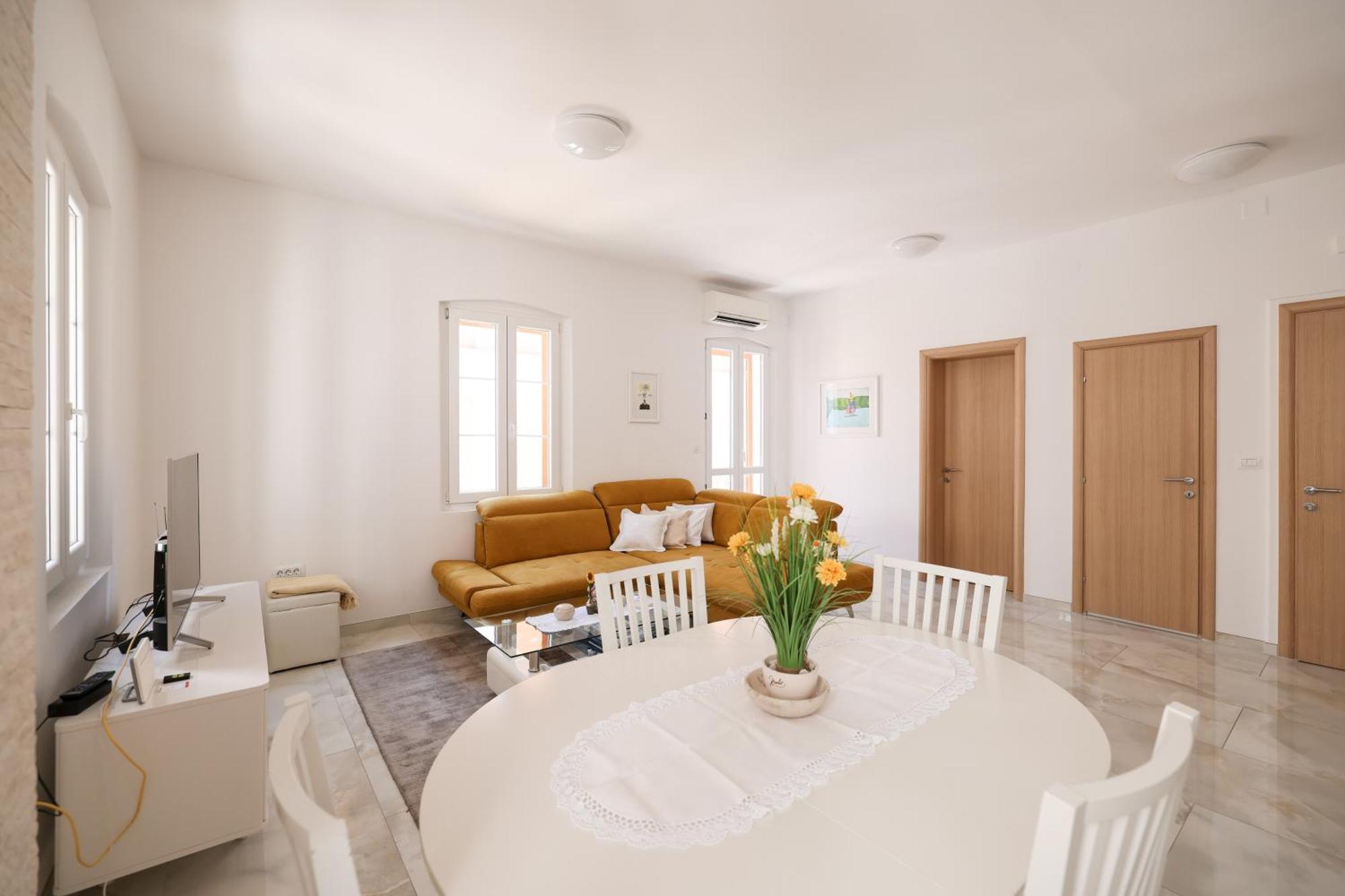 M&d Old Town Luxury Apartment *